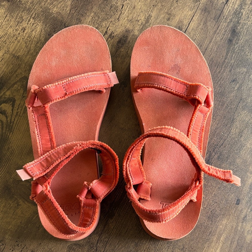 Teva Sandals Women’s 11